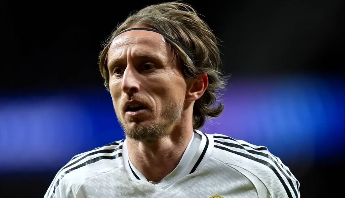 2：3,120分钟憾负宣告皇马4大皆空，对抗巴萨，必须推倒重建