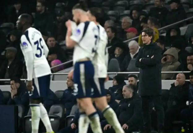 豪门热刺陷入危机!29分摇摇欲坠,13天生死战阿森纳,新帅救火刻不容缓